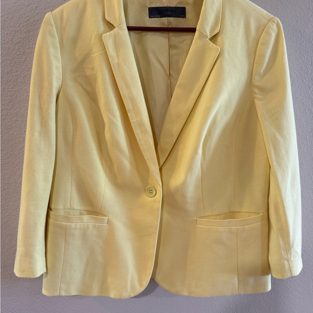 EUC The Limited Yellow Women's Knit Blazer